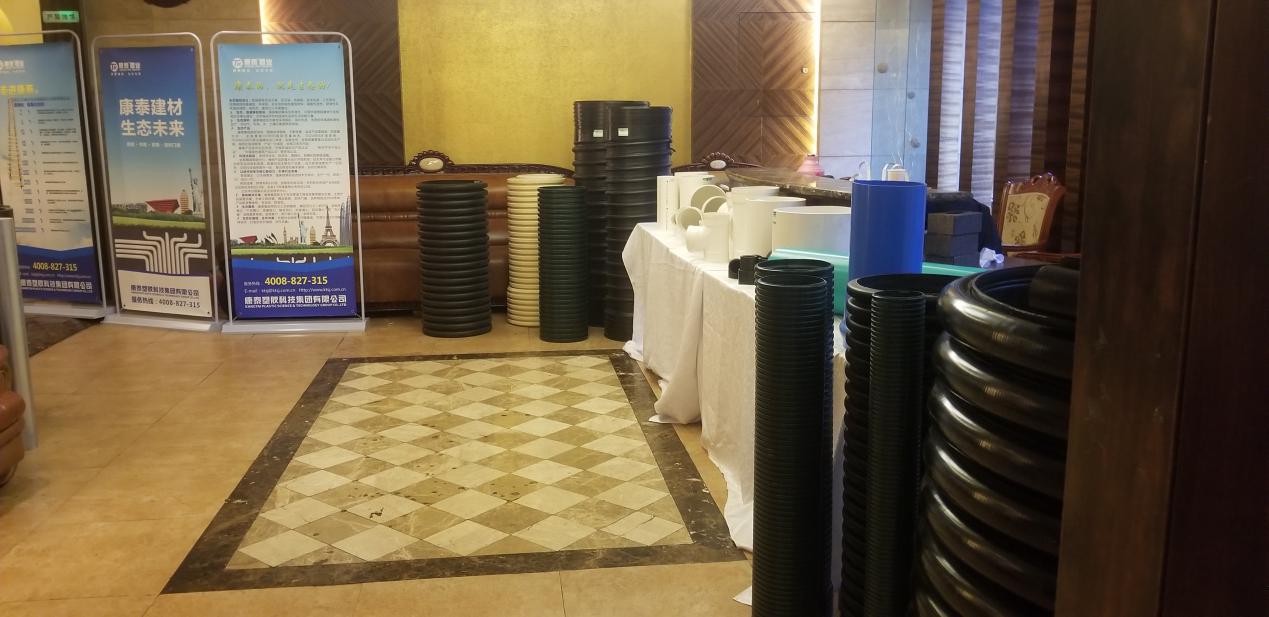 1546912384244452TBvQ.jpg 1546912384244452TBvQ.jpg