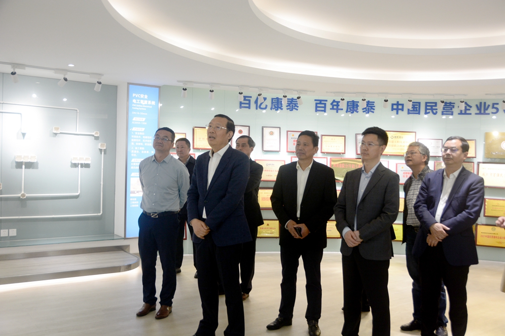 16817874523780764Bx1.jpg 16817874523780764Bx1.jpg